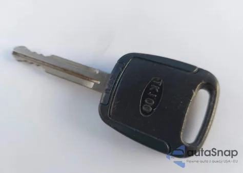 2007 Toyota Corolla Matrix Xr z USA, uszkodzony, nr VIN 2T1KR32E07C682998